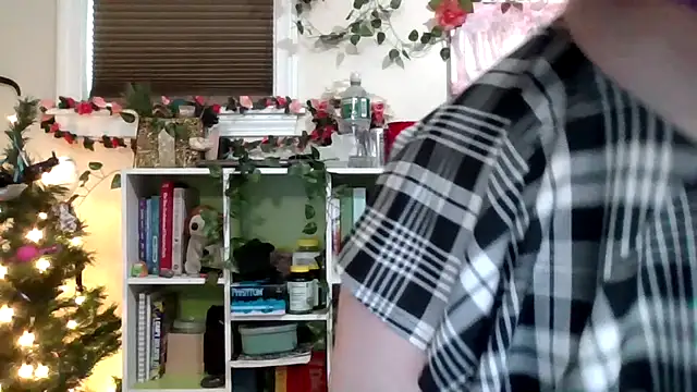 AverageRose online show from 03.04.26