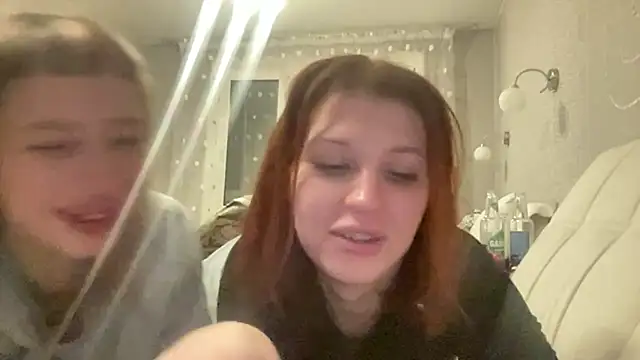 Snapshot of Gloryyaa chatting on 10.18.25 Gloryyaa online show from 10.18.25