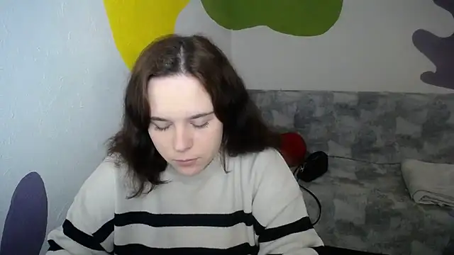 Snapshot of mini_girly chatting on 12.03.25 mini girly online show from 12.03.25