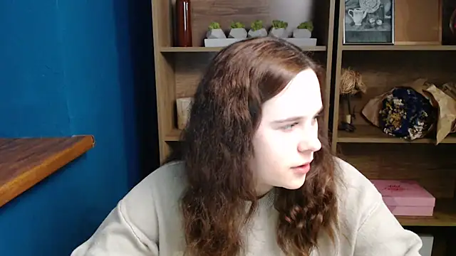 Snapshot of mini_girly chatting on 12.15.25 mini girly online show from 12.15.25
