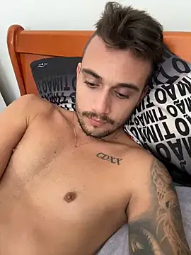 Snapshot of carvalhofelipe chatting on 02.27.25 carvalhofelipe online show from 02.27.25