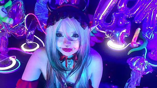 LaytonBox online show from 03.23.26