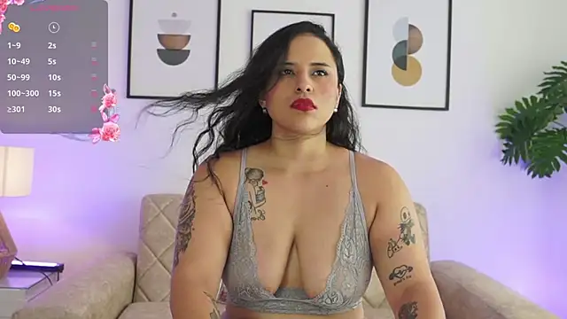 Snapshot of Emma_Walkerr_ chatting on 01.18.25 Emma Walkerr online show from 01.18.25