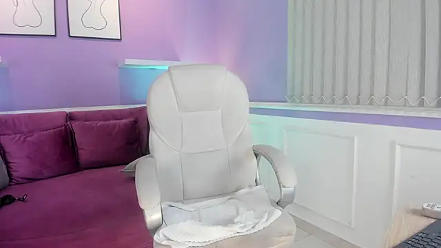 Snapshot of Emma_Walkerr_ chatting on 01.27.25 Emma Walkerr online show from 01.27.25