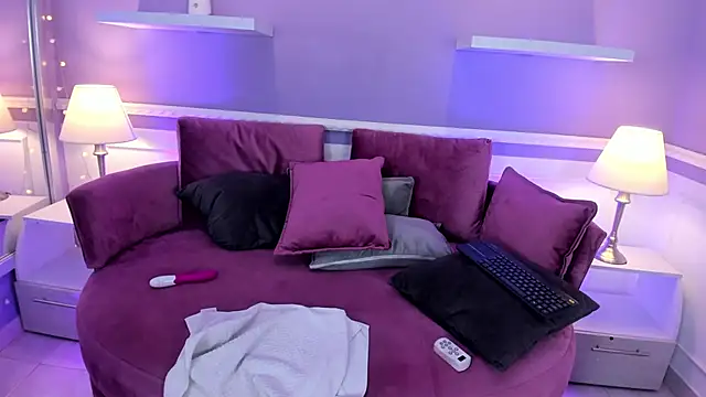 Snapshot of Emma_Walkerr_ chatting on 02.14.25 Emma Walkerr online show from 02.14.25