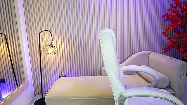 Snapshot of Emma_Walkerr_ chatting on 09.11.25 Emma Walkerr online show from 09.11.25