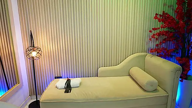 Snapshot of Emma_Walkerr_ chatting on 09.25.25 Emma Walkerr online show from 09.25.25