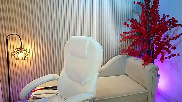 Snapshot of Emma_Walkerr_ chatting on 10.03.25 Emma Walkerr online show from 10.03.25