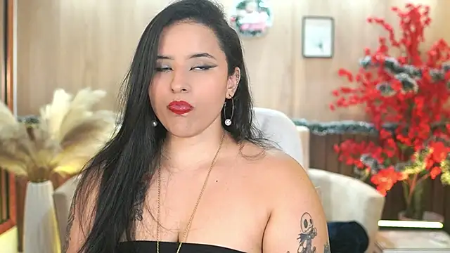 Snapshot of Emma_Walkerr_ chatting on 12.22.25 Emma Walkerr online show from 12.22.25