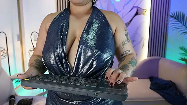 Snapshot of Emma_Walkerr_ chatting on 02.06.26 Emma Walkerr online show from 02.06.26