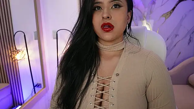 Emma Walkerr  online show from 04.15.26