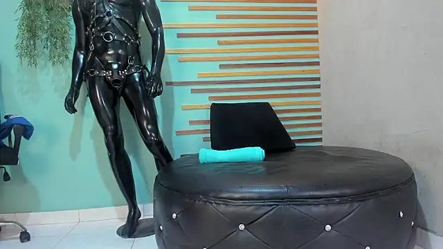 Snapshot of cristal_antoni chatting on 02.15.25 cristal antoni online show from 02.15.25