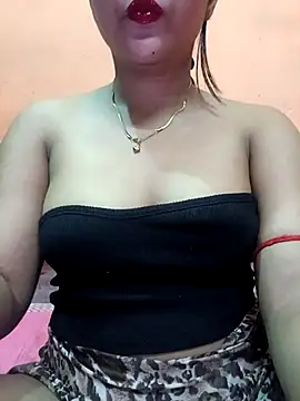 Snapshot of Eisha_20s chatting on 09.22.25 Eisha 20s online show from 09.22.25