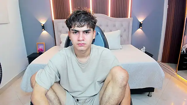 Tommy18   online show from 01.10.26