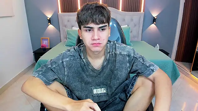 Tommy18   online show from 02.28.26