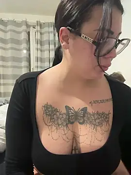 MelissathequeenOff online show from 02.18.26