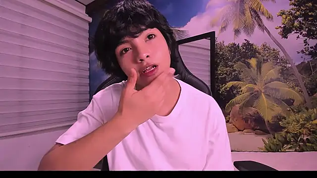 AllanYong18 online show from 02.08.25