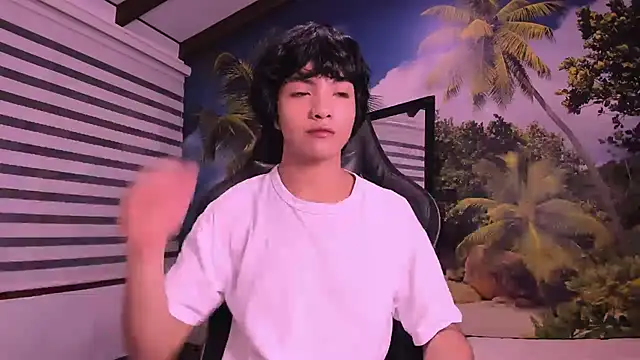 AllanYong18 online show from 02.16.25