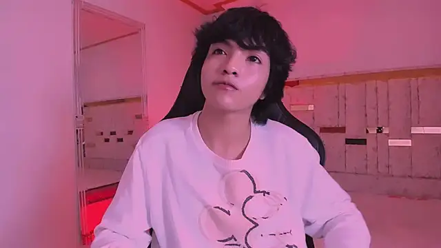 AllanYong18 online show from 03.14.25