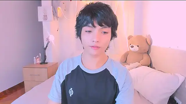 AllanYong18 online show from 09.27.25