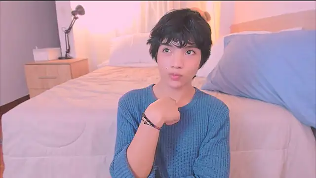 AllanYong18 online show from 12.01.25