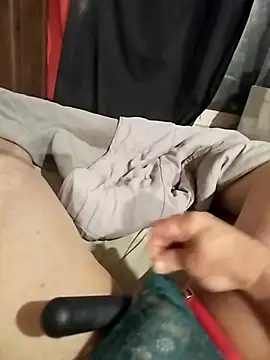 Snapshot of ludov17 chatting on 01.27.25 ludov17 online show from 01.27.25