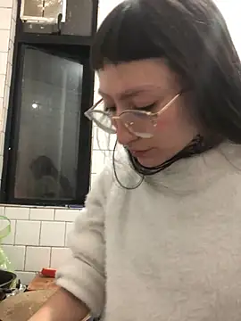 Snapshot of NubeZea chatting on 01.30.25 NubeZea online show from 01.30.25