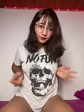 Snapshot of Catmila- chatting on 01.22.25 Catmila- online show from 01.22.25