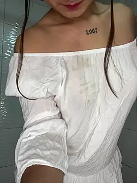 Snapshot of Catmila- chatting on 01.25.25 Catmila- online show from 01.25.25