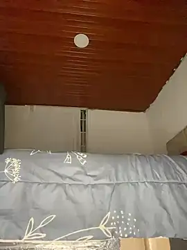 Snapshot of Catmila- chatting on 03.13.25 Catmila- online show from 03.13.25