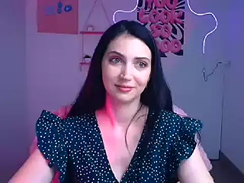 Snapshot of Amalia_amor chatting on 11.11.25 Amalia amor online show from 11.11.25