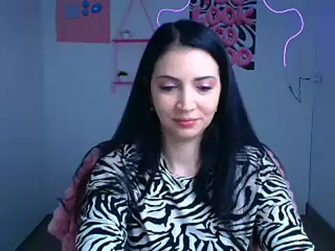 Snapshot of Amalia_amor chatting on 11.12.25 Amalia amor online show from 11.12.25