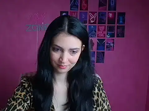 Snapshot of Amalia_amor chatting on 11.13.25 Amalia amor online show from 11.13.25