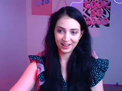 Snapshot of Amalia_amor chatting on 11.28.25 Amalia amor online show from 11.28.25