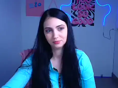 Snapshot of Amalia_amor chatting on 12.04.25 Amalia amor online show from 12.04.25