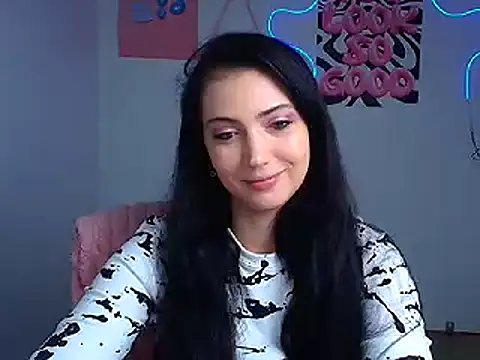 Snapshot of Amalia_amor chatting on 12.16.25 Amalia amor online show from 12.16.25