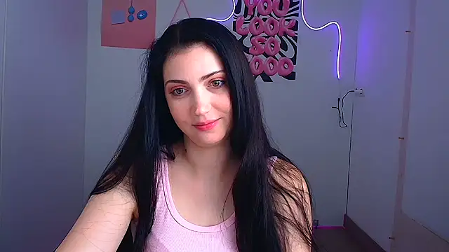 Snapshot of Amalia_amor chatting on 06.20.26 Amalia amor online show from 06.20.26