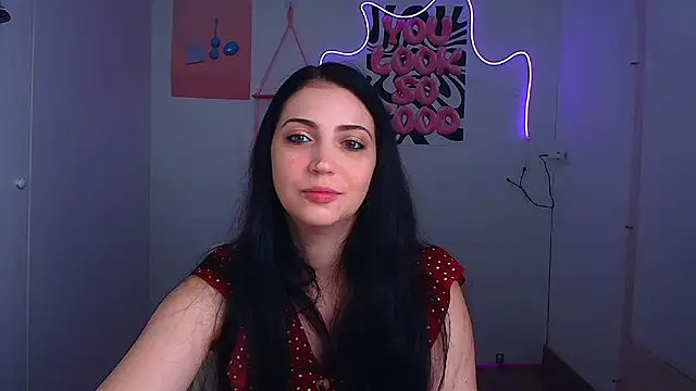 Snapshot of Amalia_amor chatting on 06.30.26 Amalia amor online show from 06.30.26