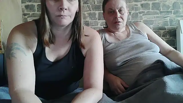 YviEngel87 online show from 11.14.25