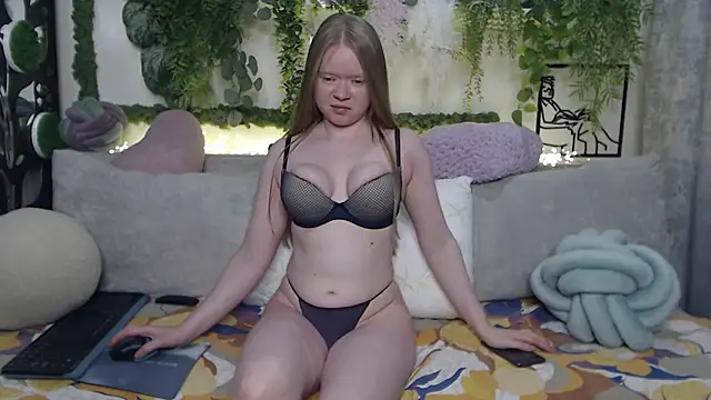 Snapshot of scyrim2 chatting on 02.27.25 scyrim2 online show from 02.27.25