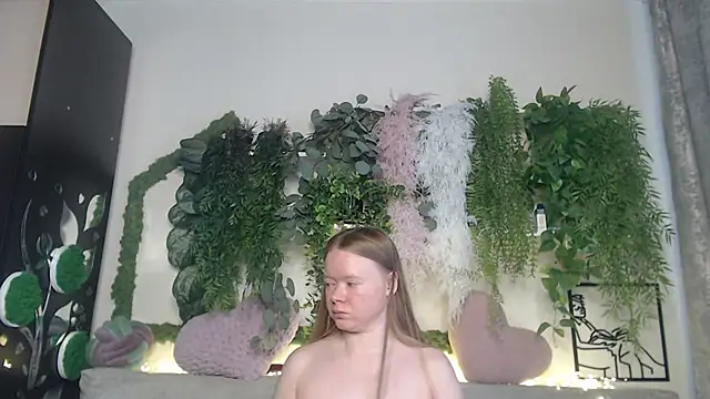 Snapshot of scyrim2 chatting on 03.07.25 scyrim2 online show from 03.07.25