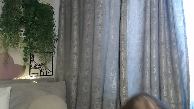 Snapshot of scyrim2 chatting on 03.11.25 scyrim2 online show from 03.11.25