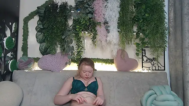 Snapshot of scyrim2 chatting on 03.20.25 scyrim2 online show from 03.20.25