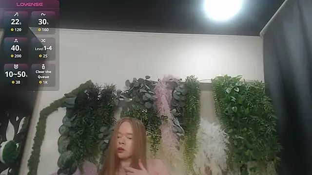 Snapshot of scyrim2 chatting on 09.30.25 scyrim2 online show from 09.30.25