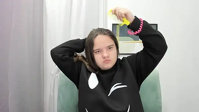 AdeleCruz online show from 03.04.25