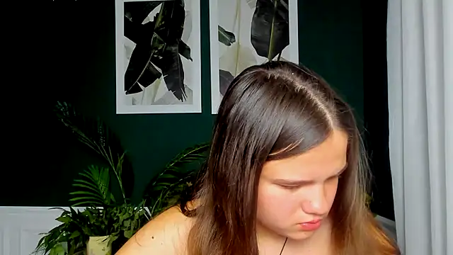 Snapshot of AdeleCruz chatting on 05.01.26 AdeleCruz online show from 05.01.26
