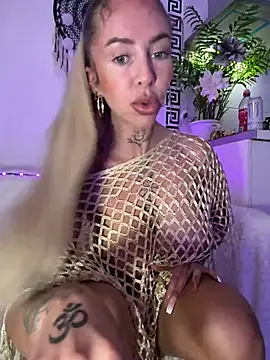 CheekyChels online show from 02.06.26