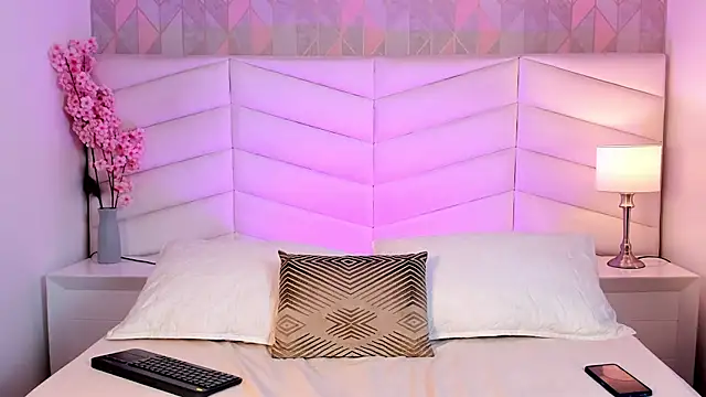 Snapshot of chelsea_bolton_ chatting on 01.21.25 chelsea bolton online show from 01.21.25
