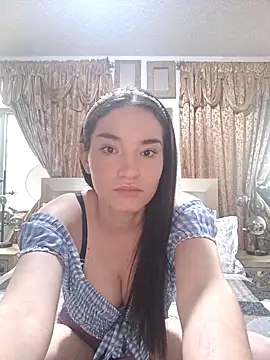 Snapshot of chelsea_bolton_ chatting on 03.01.25 chelsea bolton online show from 03.01.25