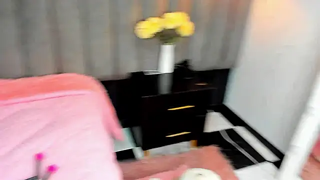 Snapshot of chelsea_bolton_ chatting on 11.24.25 chelsea bolton online show from 11.24.25